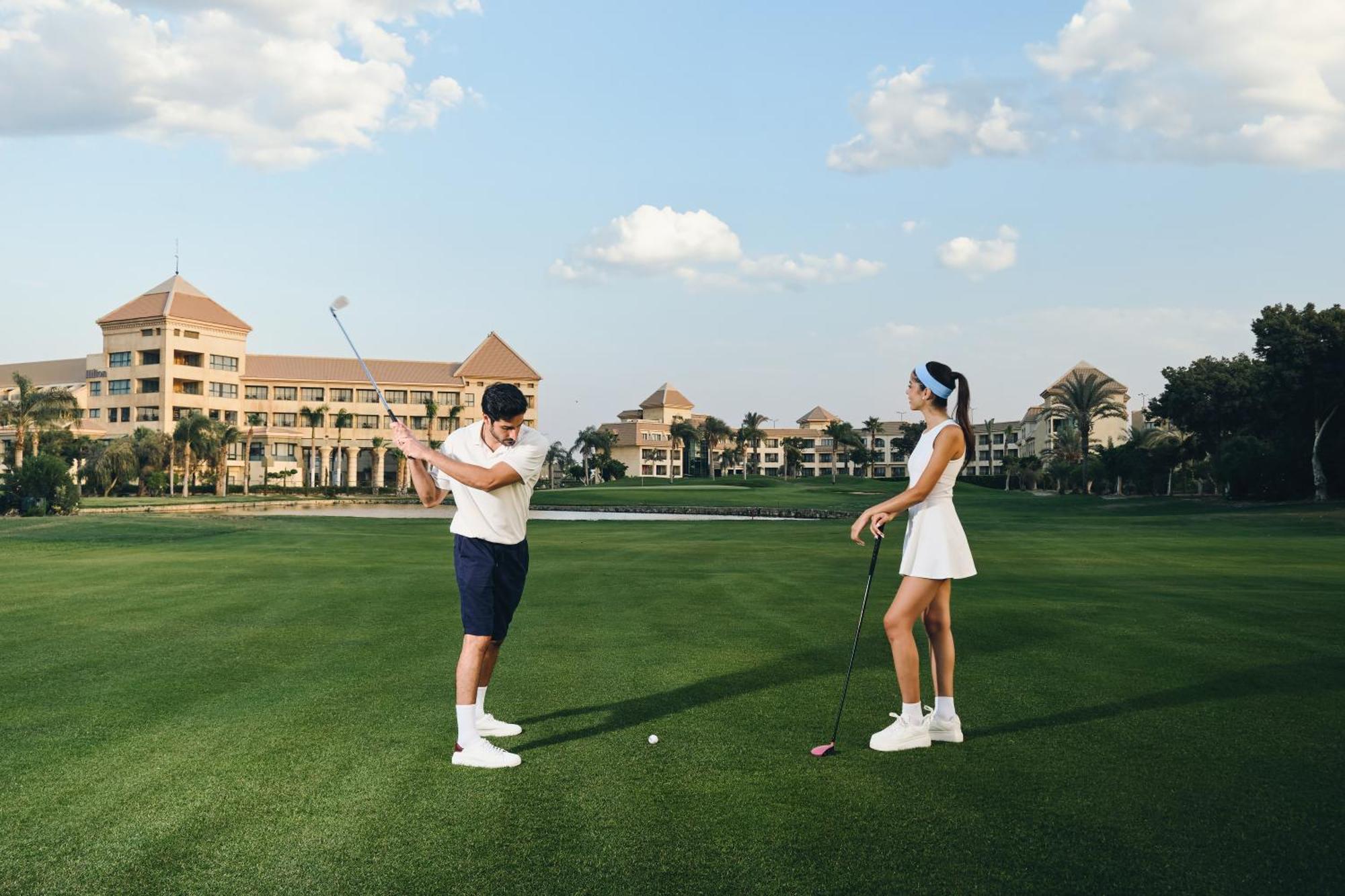فندق هيلتون بيراميدز جولف 6th of October City المظهر الخارجي الصورة Golf at the Emirates Resort
